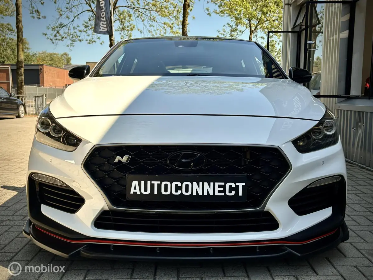 2.0 T-GDI. PANO, NAVI, CAMERA, XENON