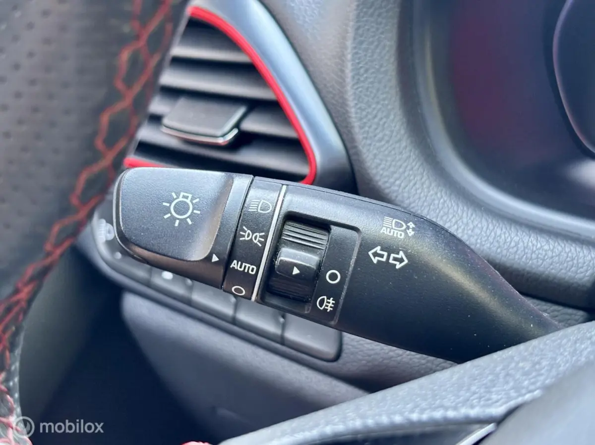 2.0 T-GDI. PANO, NAVI, CAMERA, XENON