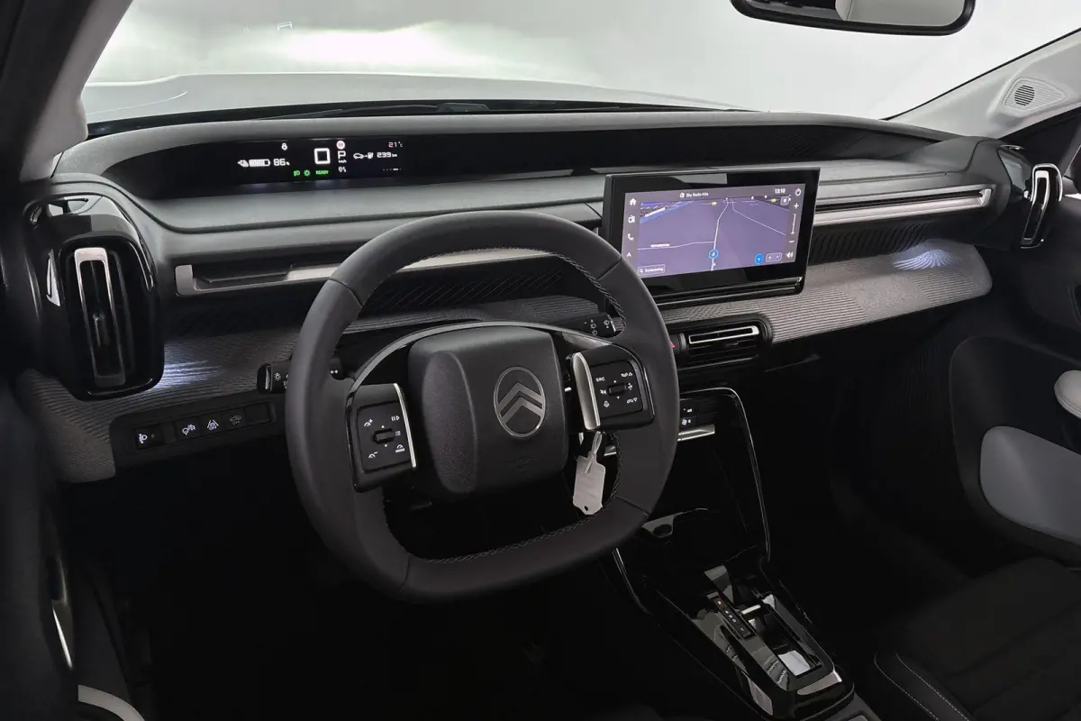 Max 113pk Comfort Range 44 kWh Camera Apple CarPlay Dodehoek