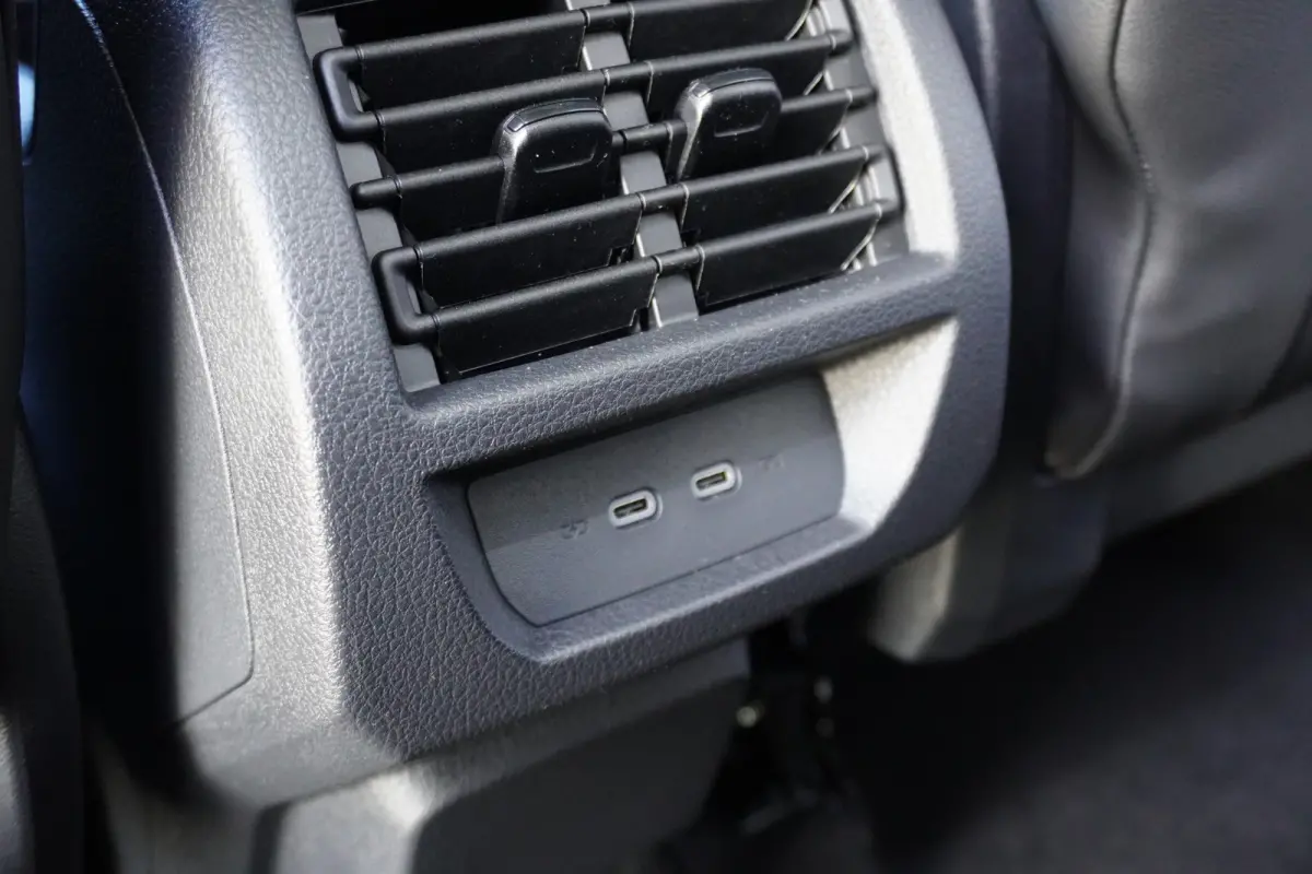 Maxi L2 150pk Plug-in Hybride Style Automaat Apple Carplay Navigatie Camera Parkeersensoren LED 7 persoons ACC Cruise control