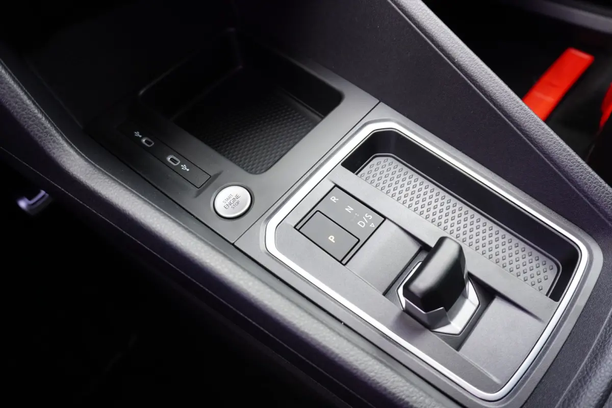 Maxi L2 150pk Plug-in Hybride Style Automaat Apple Carplay Navigatie Camera Parkeersensoren LED 7 persoons ACC Cruise control
