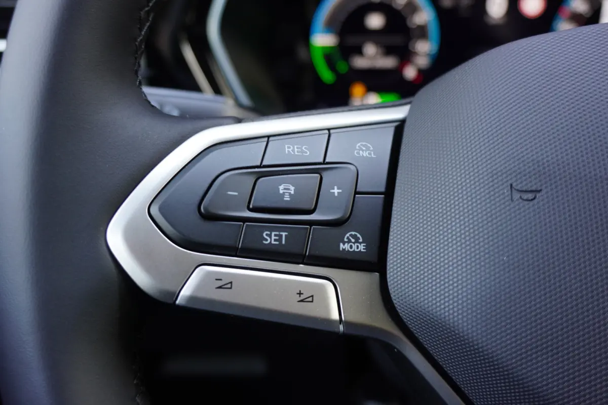 Maxi L2 150pk Plug-in Hybride Style Automaat Apple Carplay Navigatie Camera Parkeersensoren LED 7 persoons ACC Cruise control