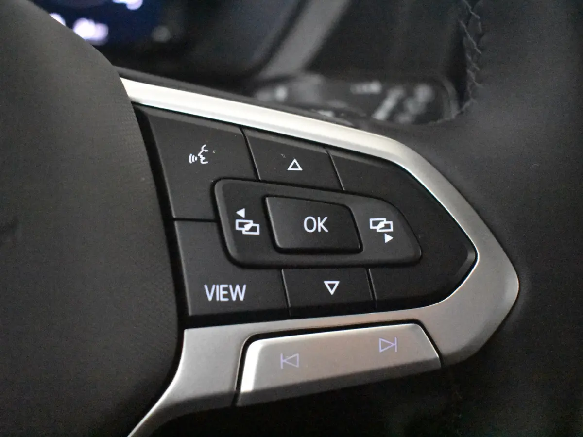 Kombi Limited Edition 1.5 e-Hybrid | 12V-aansluiting in dashboard en laadruimte | Achteruitrijcamera | Cruise control adaptief