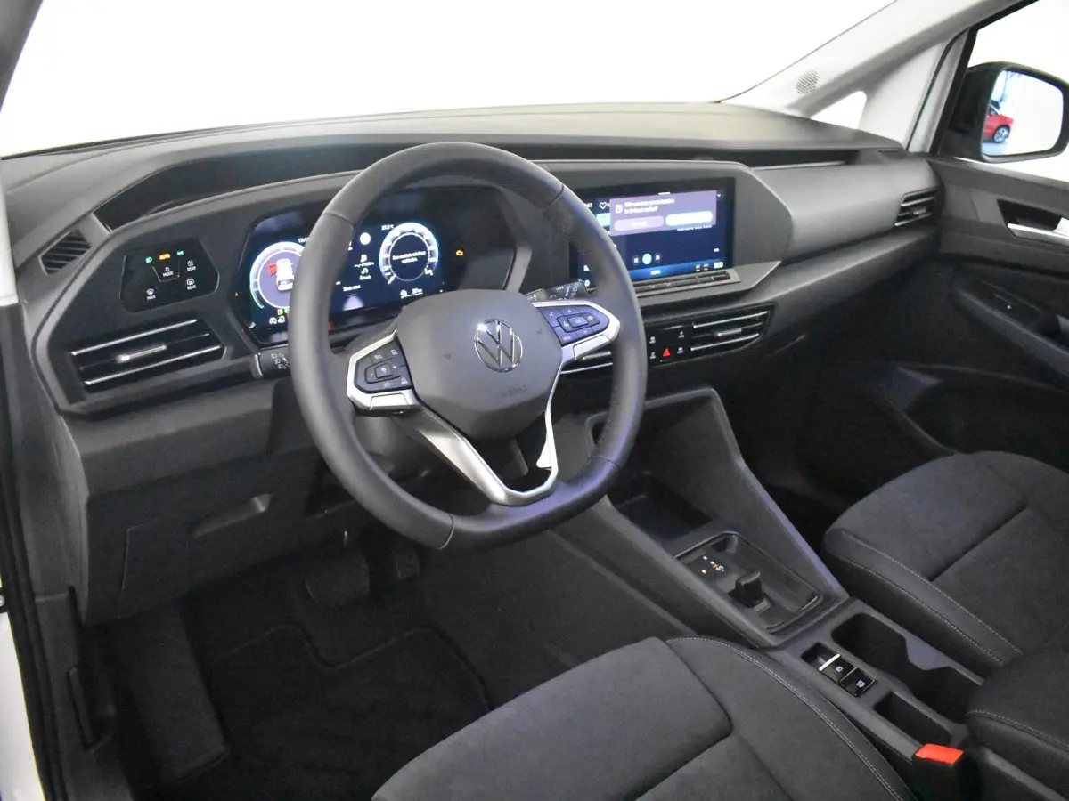 Kombi Limited Edition 1.5 e-Hybrid | 12V-aansluiting in dashboard en laadruimte | Achteruitrijcamera | Cruise control adaptief