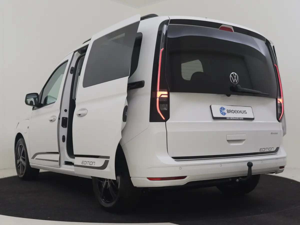 Kombi Limited Edition 1.5 e-Hybrid | 12V-aansluiting in dashboard en laadruimte | Achteruitrijcamera | Cruise control adaptief