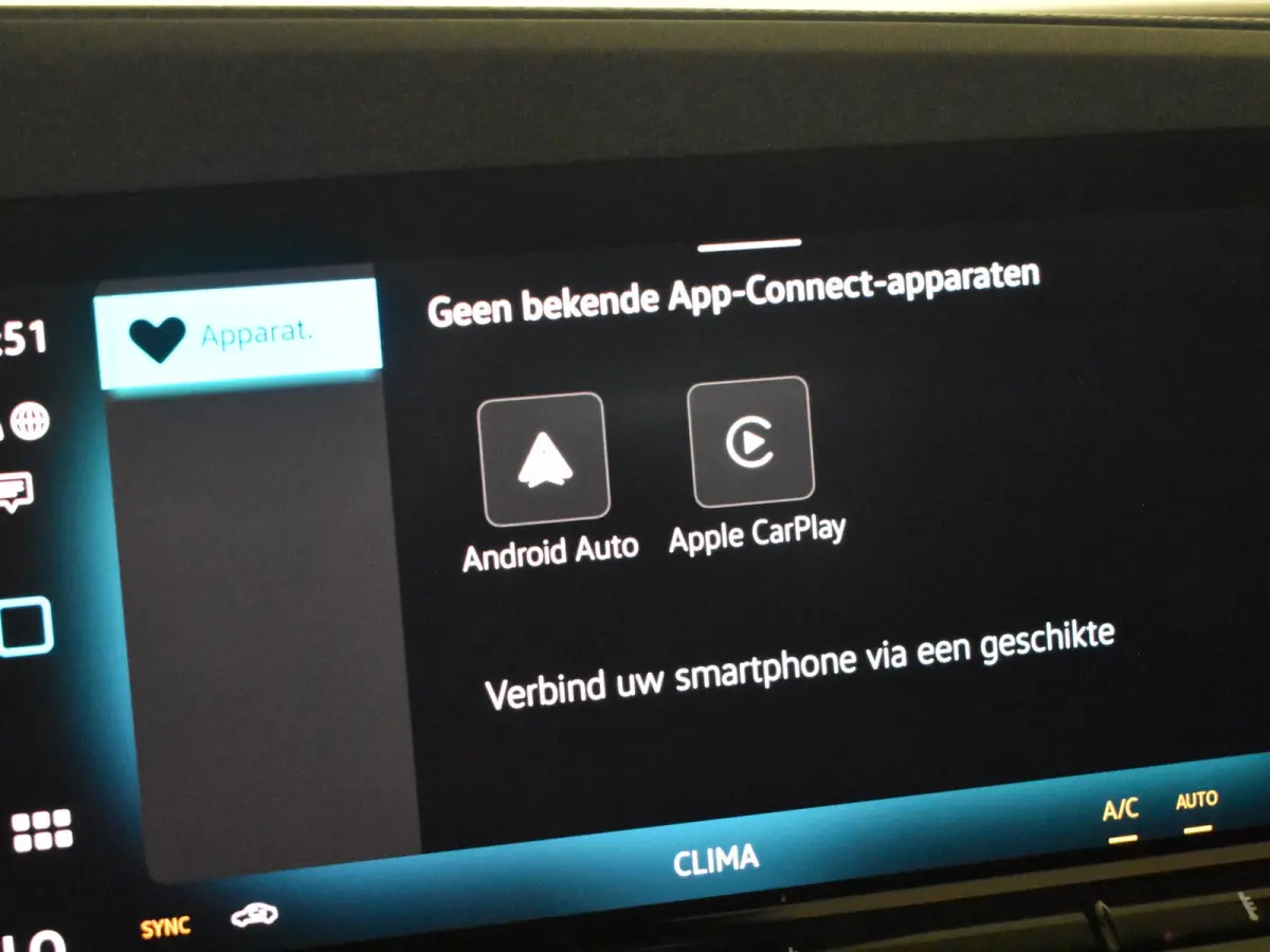 Kombi Limited Edition 1.5 e-Hybrid | 12V-aansluiting in dashboard en laadruimte | Achteruitrijcamera | Cruise control adaptief