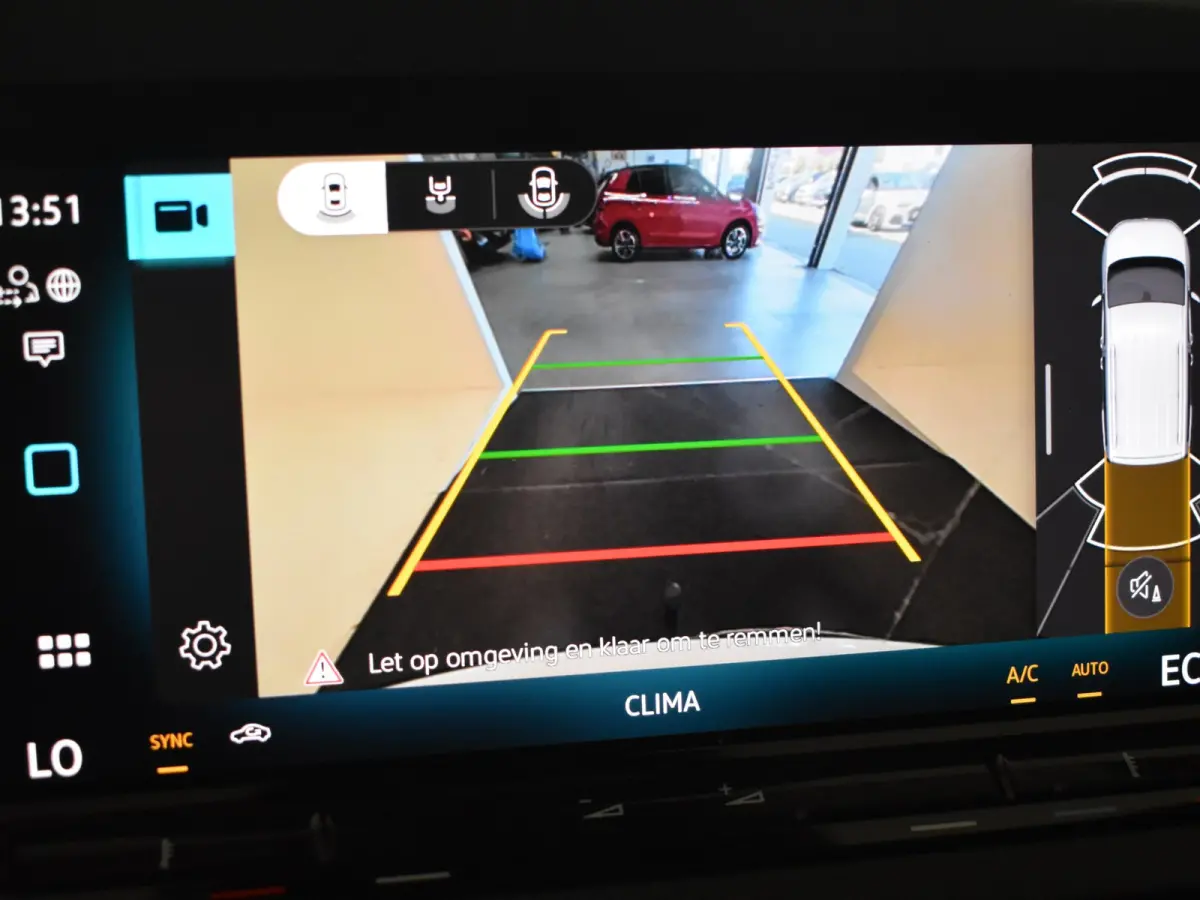 Kombi Limited Edition 1.5 e-Hybrid | 12V-aansluiting in dashboard en laadruimte | Achteruitrijcamera | Cruise control adaptief
