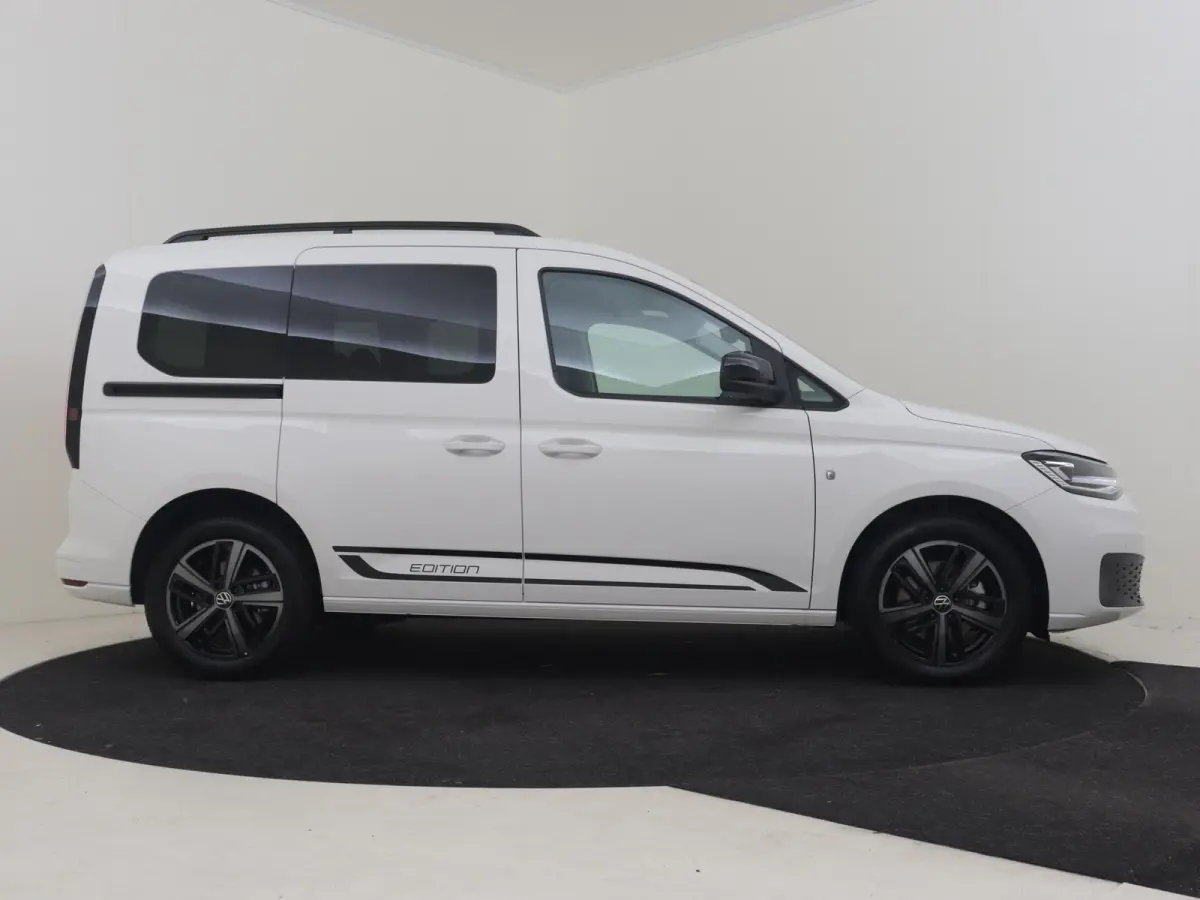 Kombi Limited Edition 1.5 e-Hybrid | 12V-aansluiting in dashboard en laadruimte | Achteruitrijcamera | Cruise control adaptief