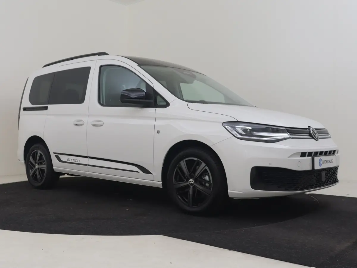 Kombi Limited Edition 1.5 e-Hybrid | 12V-aansluiting in dashboard en laadruimte | Achteruitrijcamera | Cruise control adaptief