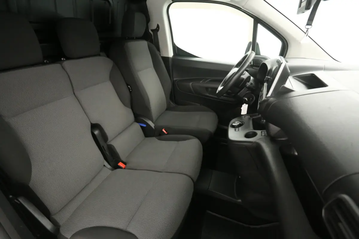 1.5 BlueHdi 130PK | Marge | 3 Zits | Automaat | Airco | Cruise | Camera | Carplay | Parkeersens.