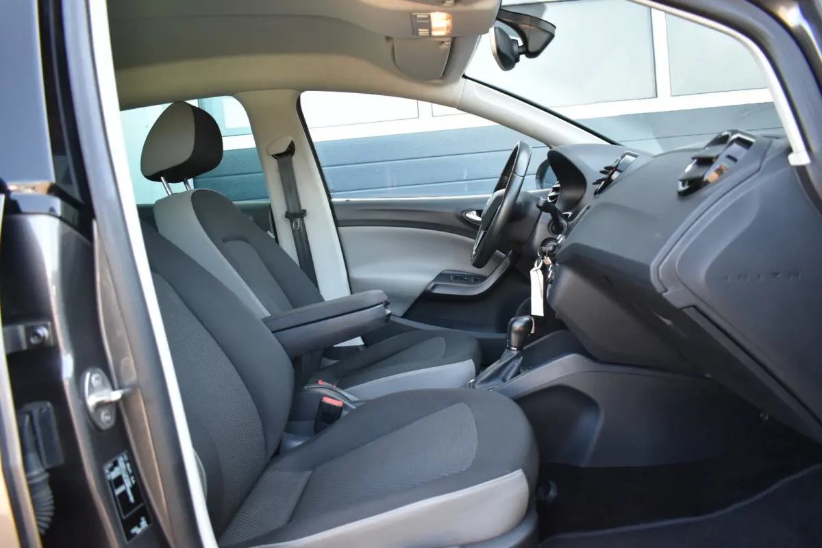 1.0 EcoTSI Style Connect automaat.
