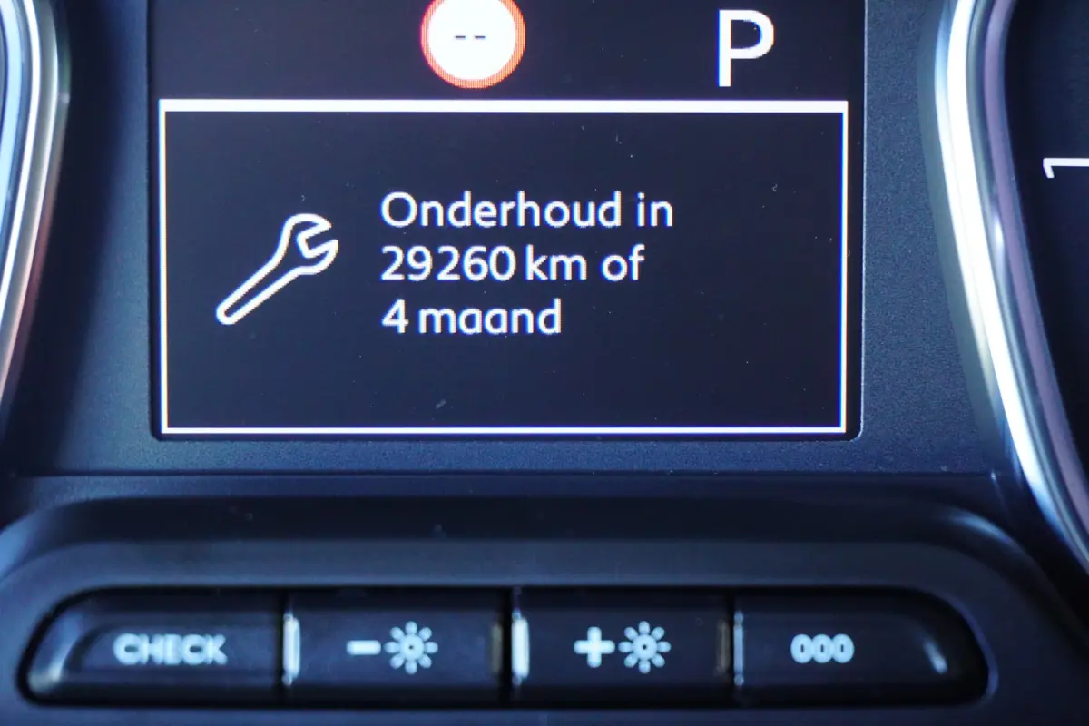 145pk Automaat L3H1 2500kg Trekhaak Apple craplay Navigatie 3-Zits Cruise control Parkeersensoren Camera