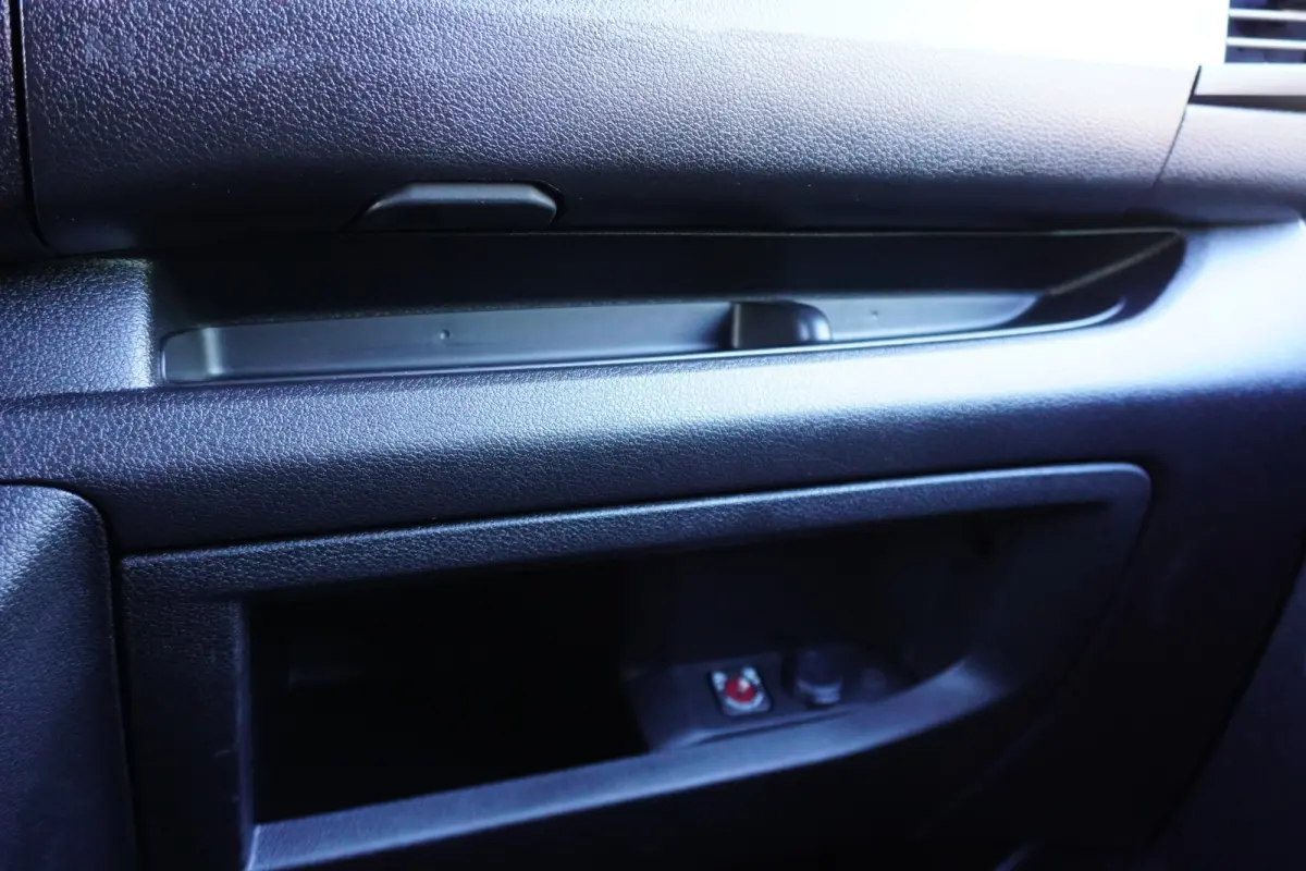 145pk Automaat L3H1 2500kg Trekhaak Apple craplay Navigatie 3-Zits Cruise control Parkeersensoren Camera