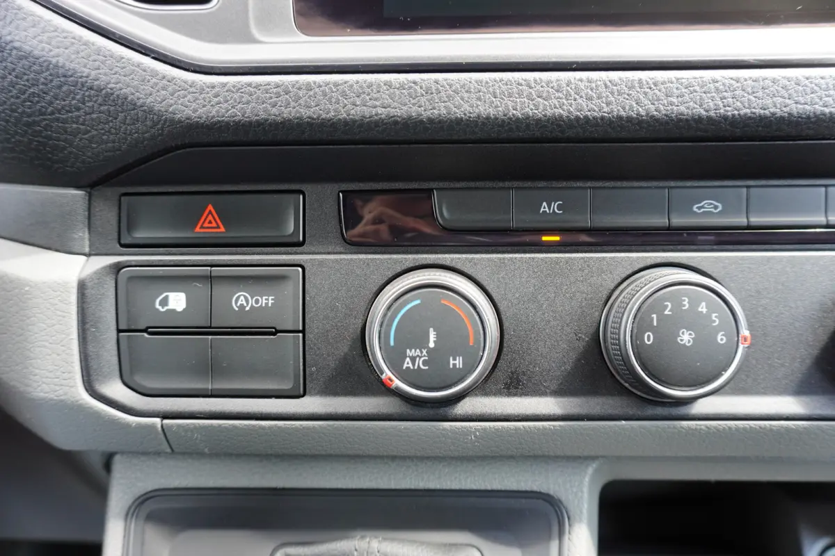 140pk Automaat L3H3/L2H2 Apple carplay Camera Trekhaak Parkeersensoren Airco Cruise control