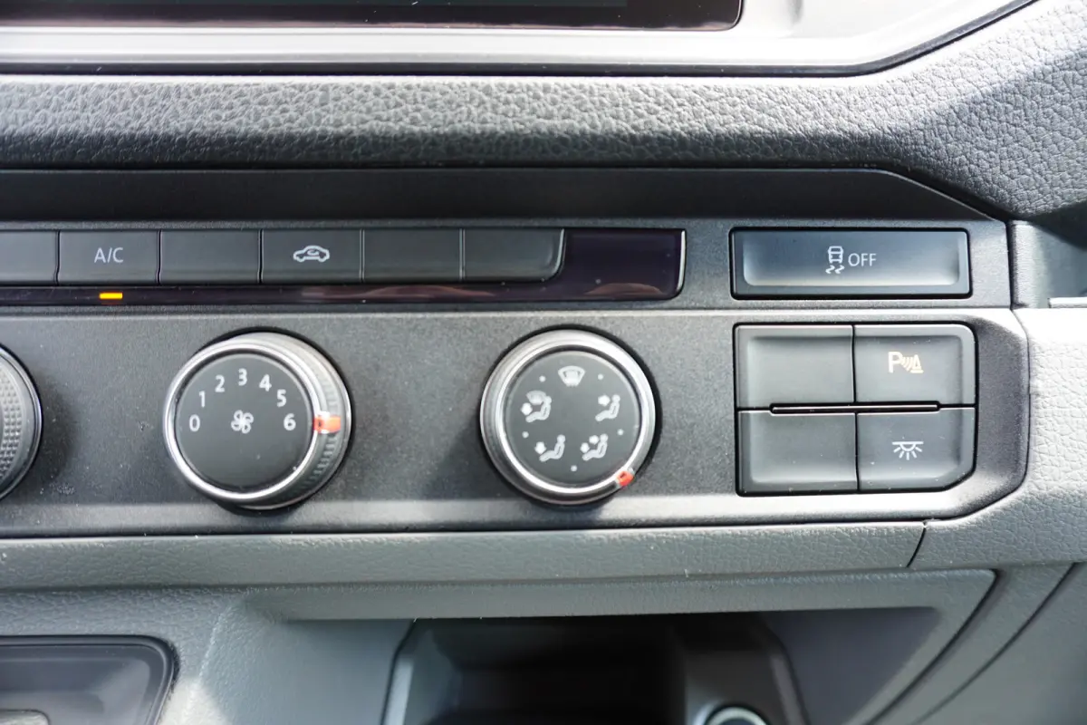 140pk Automaat L3H3/L2H2 Apple carplay Camera Trekhaak Parkeersensoren Airco Cruise control