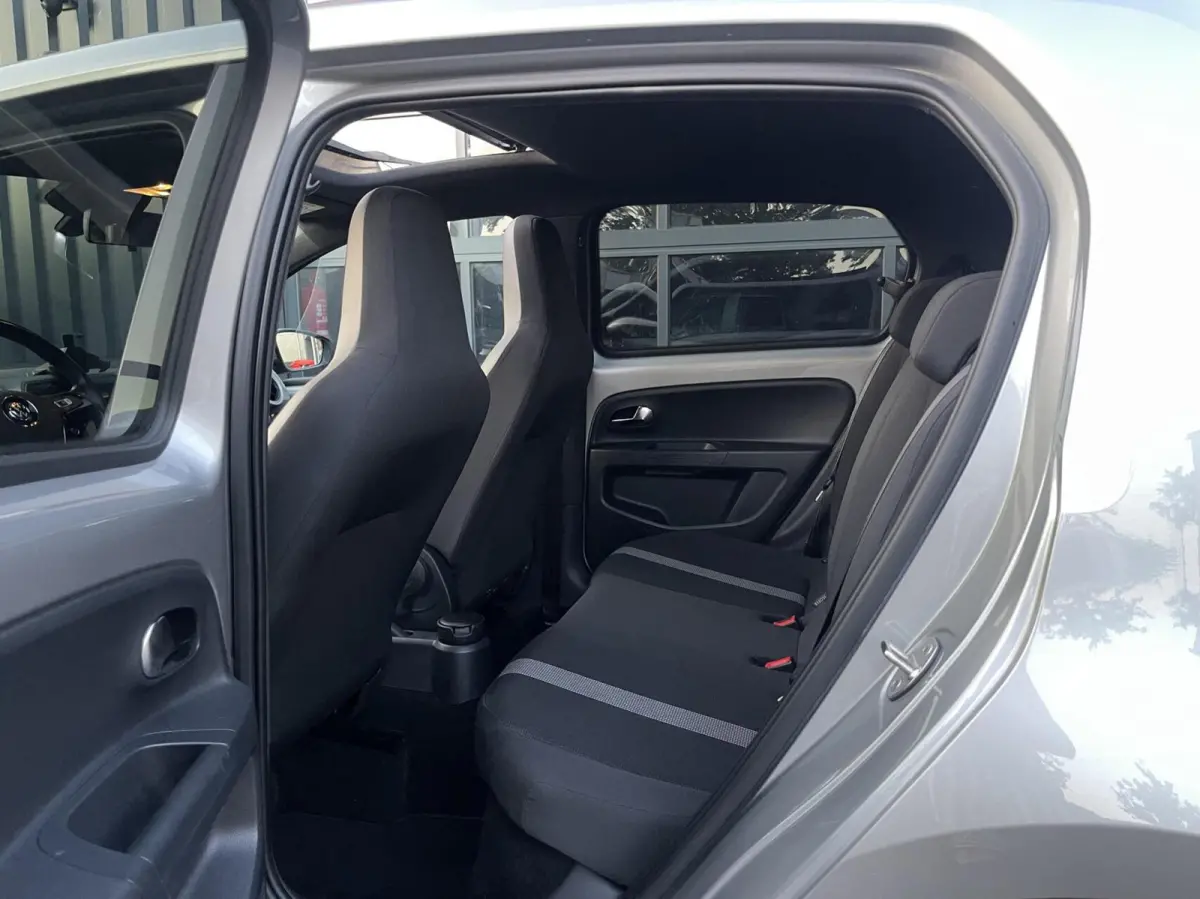 Up! 1.0 TSI 90PK Beats PANORAMADAK|STOELVERWARMING|CRUISE CONTROL|PARKEERSENSOREN|5 DEURS