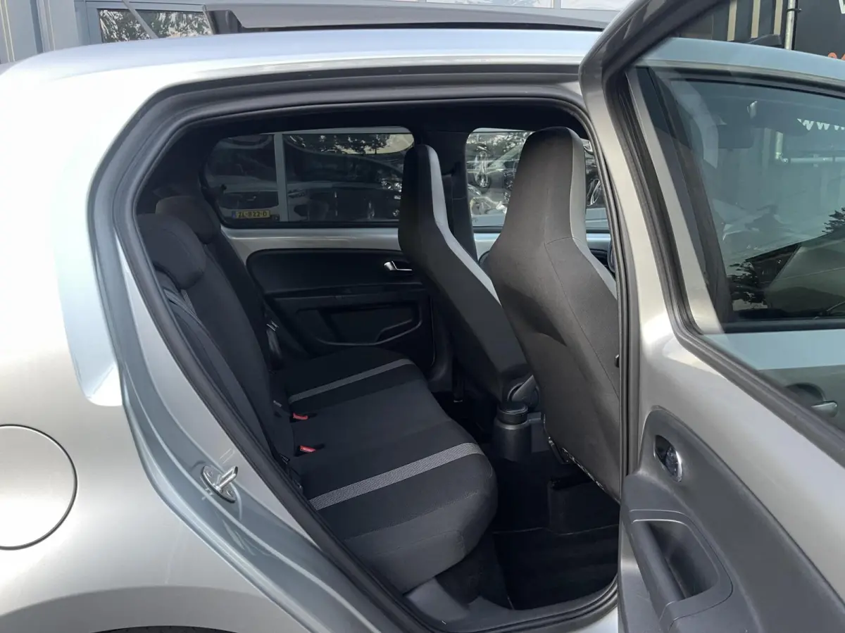 Up! 1.0 TSI 90PK Beats PANORAMADAK|STOELVERWARMING|CRUISE CONTROL|PARKEERSENSOREN|5 DEURS