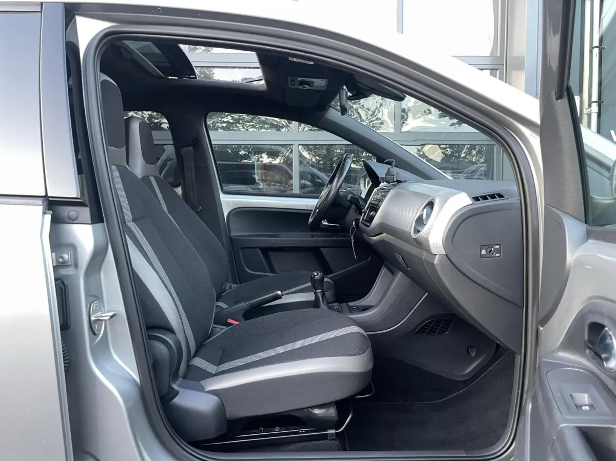Up! 1.0 TSI 90PK Beats PANORAMADAK|STOELVERWARMING|CRUISE CONTROL|PARKEERSENSOREN|5 DEURS