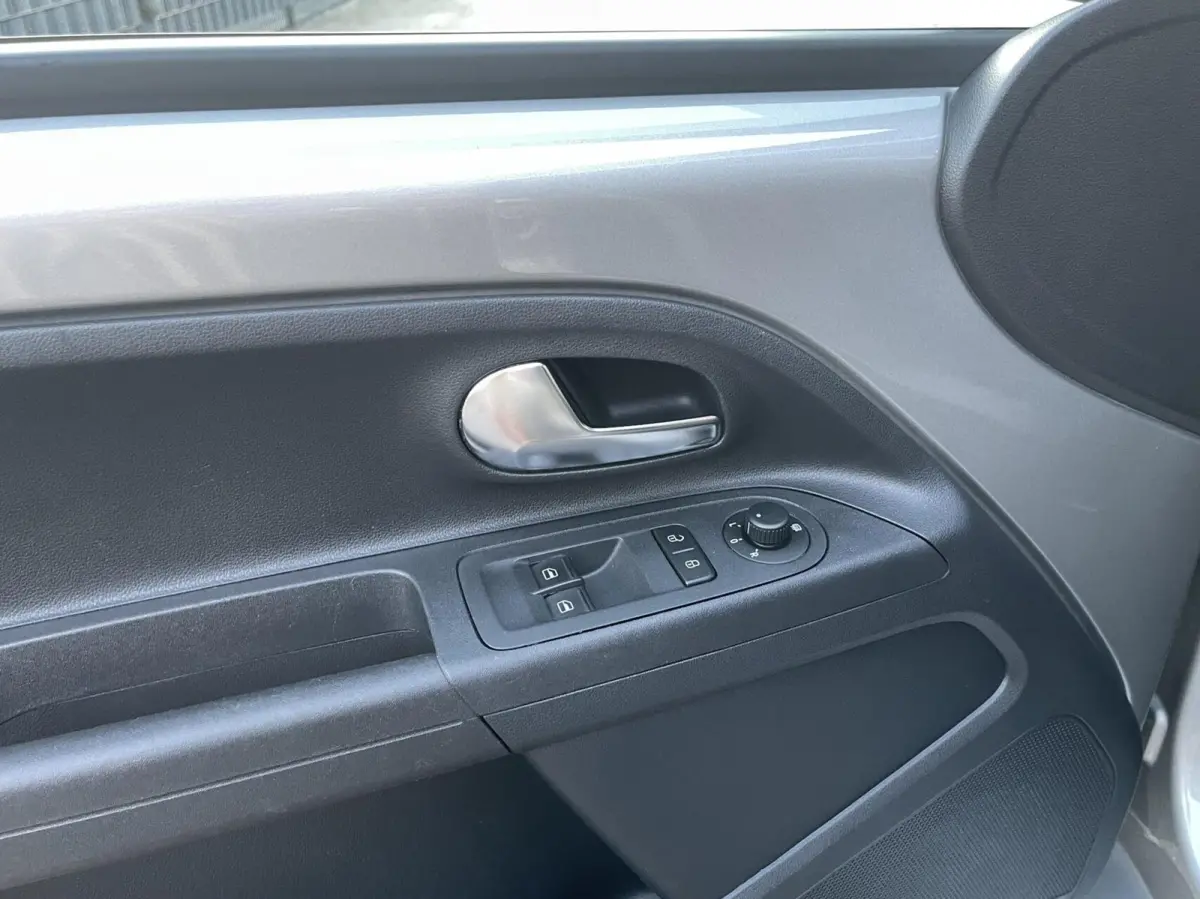 Up! 1.0 TSI 90PK Beats PANORAMADAK|STOELVERWARMING|CRUISE CONTROL|PARKEERSENSOREN|5 DEURS