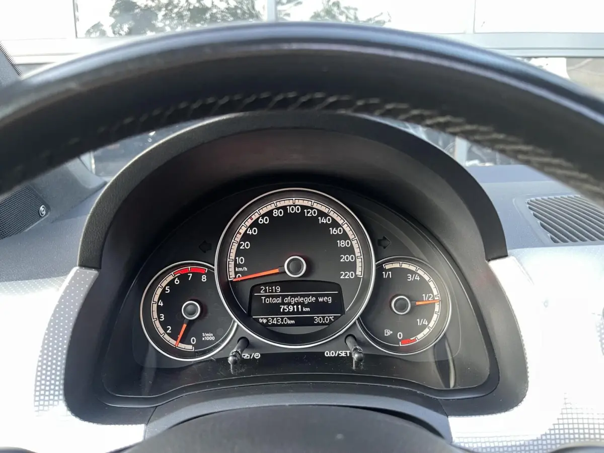 Up! 1.0 TSI 90PK Beats PANORAMADAK|STOELVERWARMING|CRUISE CONTROL|PARKEERSENSOREN|5 DEURS
