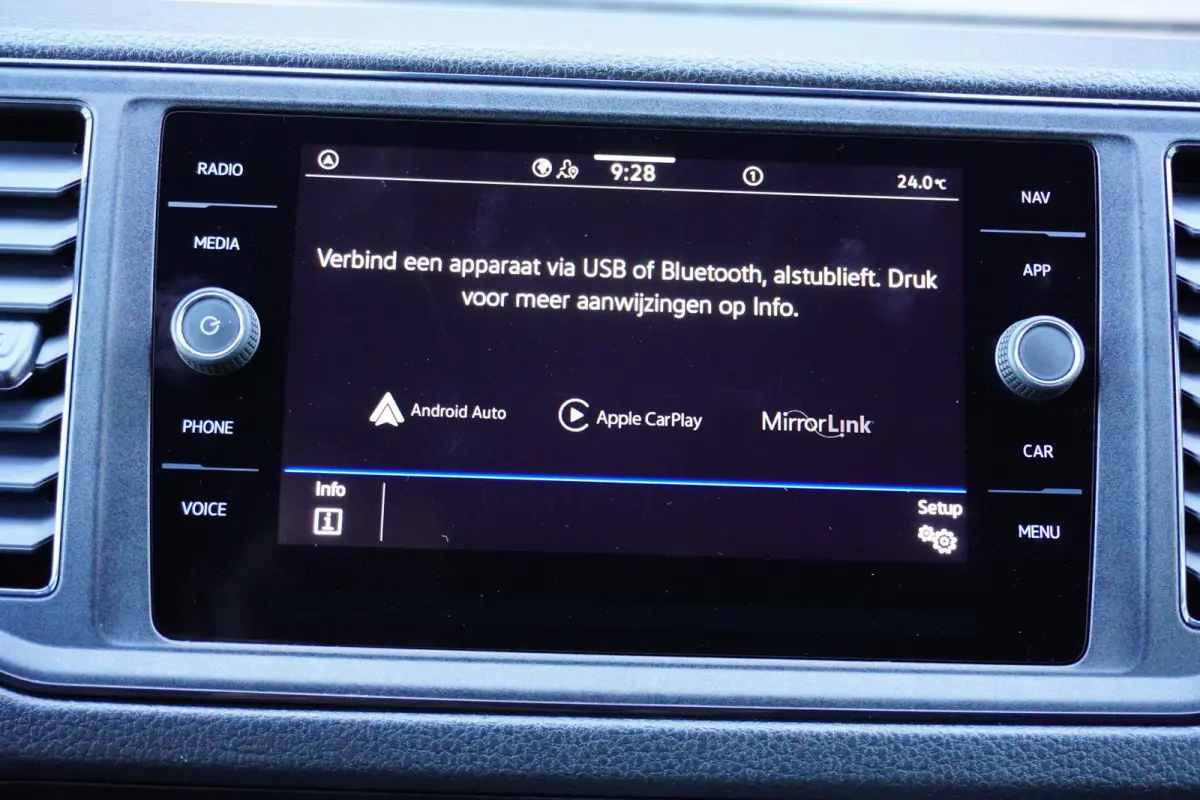 180pk Automaat L3H3/L2H2 Two-Tone LED Navigatie Apple carplay Parkeersensoren Camera Trekhaak ACC Cruise control Stoelverwarming Standkachel