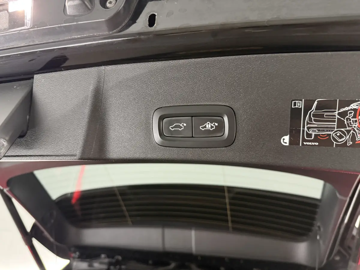 1.5 T5 R-Design | 360° | Virtual | Carplay | Cruise | Navi | Clima | Leder | Keyless
