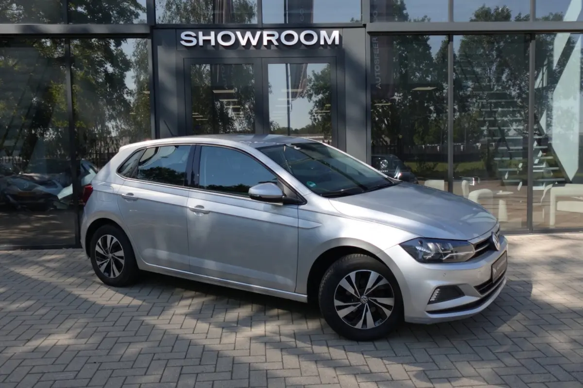 1.0 TSI Highline PDC NAVI CRUISE