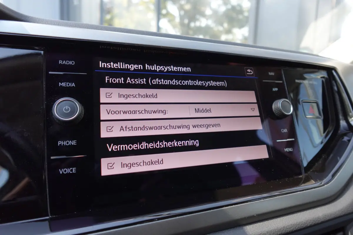 1.0 TSI Highline PDC NAVI CRUISE