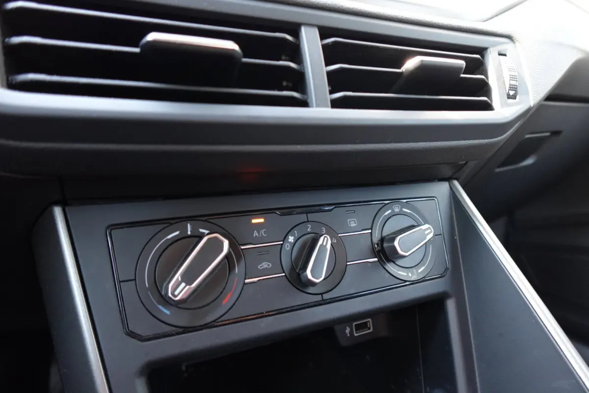 1.0 TSI Highline PDC NAVI CRUISE