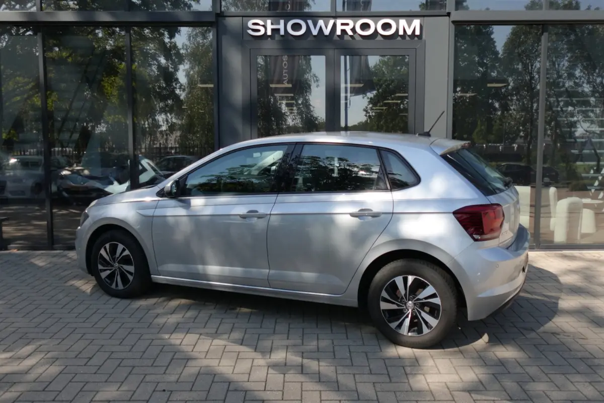 1.0 TSI Highline PDC NAVI CRUISE