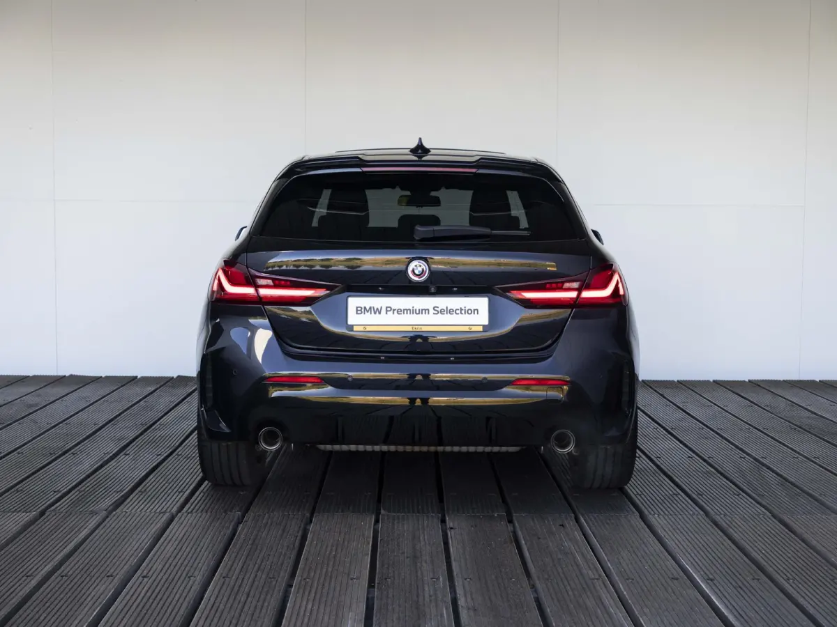 120i | High Executive | M Sportpakket | 18 inch | Adaptief onderstel | Glazen panoramadak | Comfort Access | HiFi | Elektrisch verstelbare stoelen