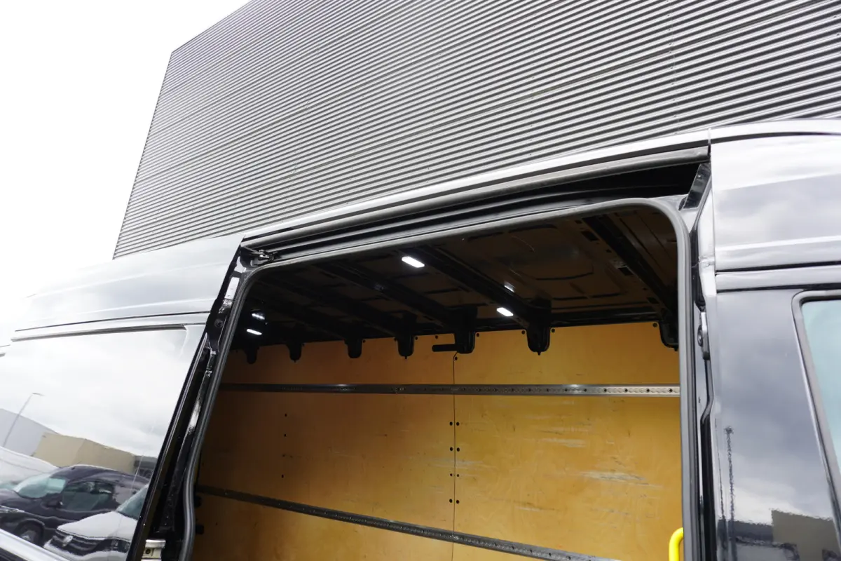 140pk L4H3/L3H2 Apple Carplay Camera Trekhaak Parkeersensoren 17" Velgen Stoelverwarming