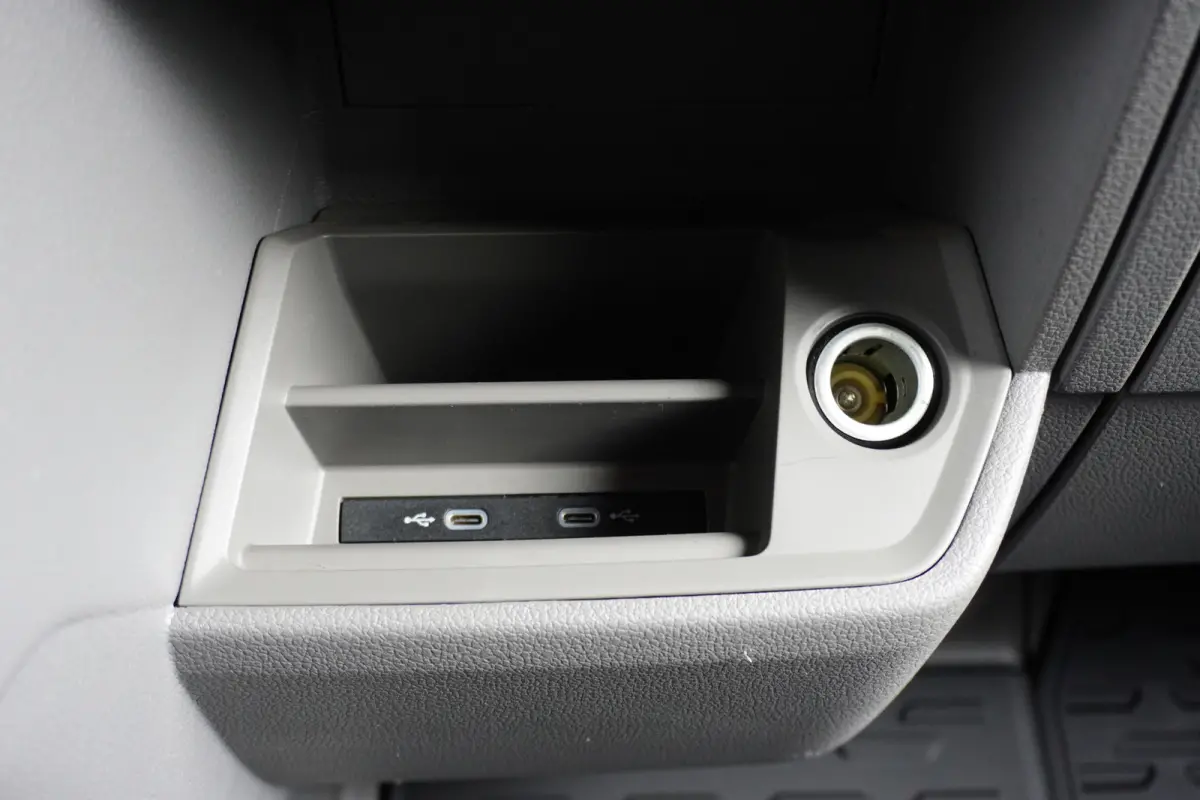 140pk L4H3/L3H2 Apple Carplay Camera Trekhaak Parkeersensoren 17" Velgen Stoelverwarming