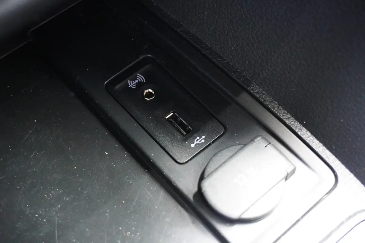 102pk Automaat Navigatie Trekhaak Imperiaal Cruise control Parkeersensoren