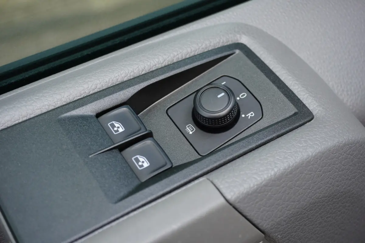 140pk L3H3 /L2H2 Apple carplay Camera Airco 3-zits 270° deuren
