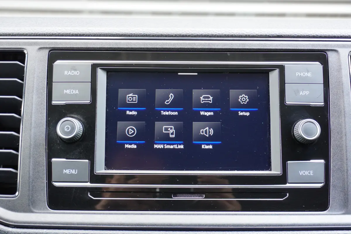 140pk L3H3 /L2H2 Apple carplay Camera Airco 3-zits 270° deuren