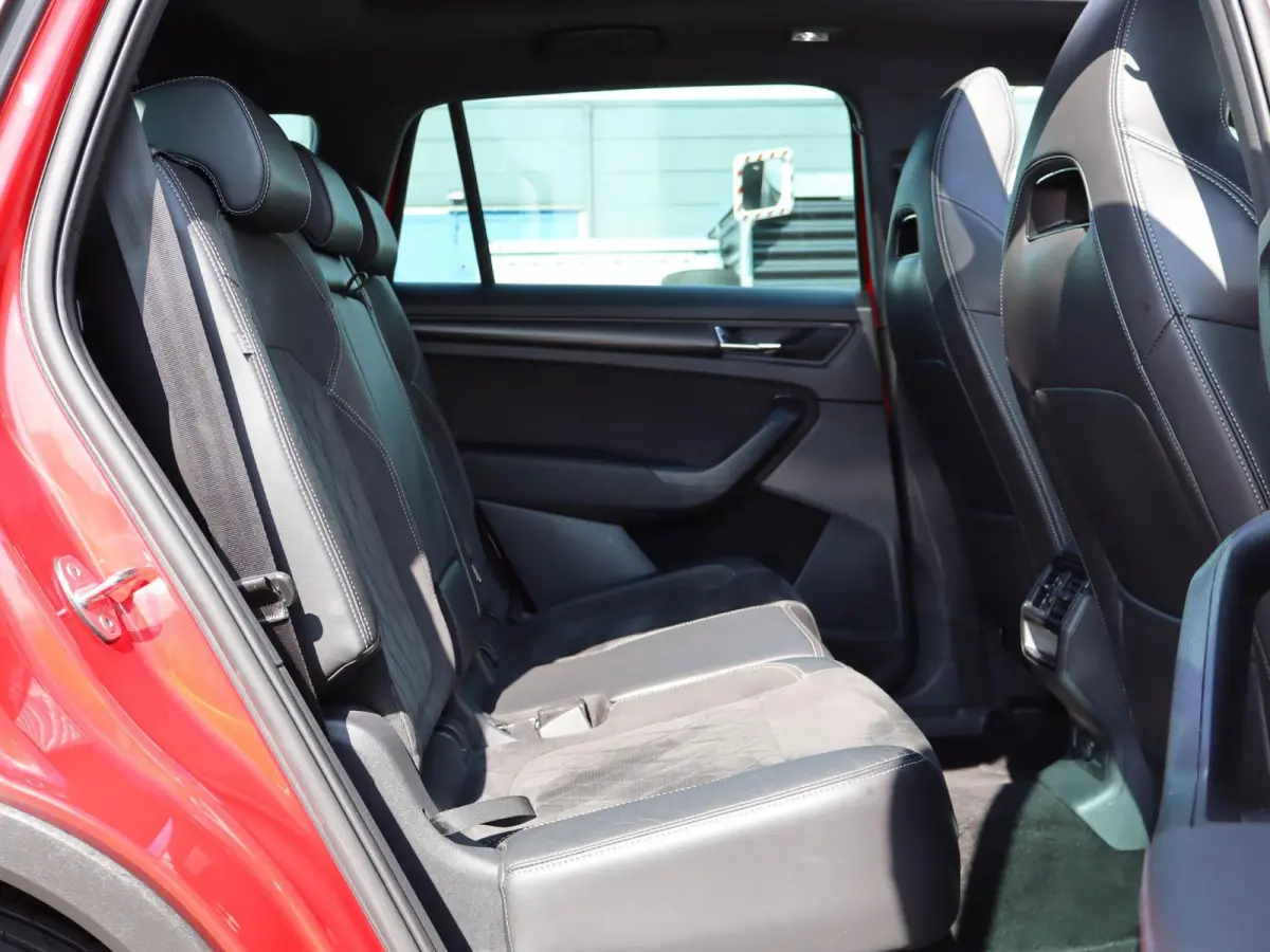 1.5 TSI 150pk DSG Sportline Business 7p. | Panoramadak | 20" Velgen | Adaptive Cruise