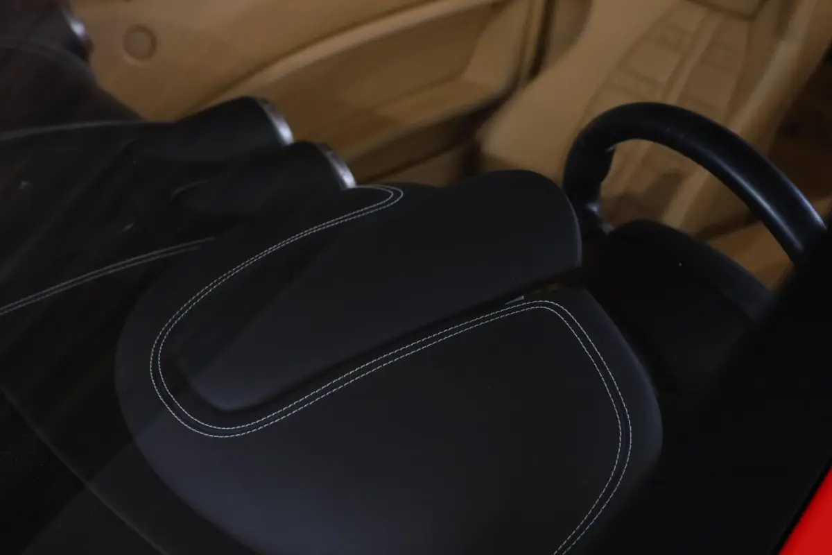 4.3 V8 HELE|Sportuitlaat|Camera|Lift|Carplay|