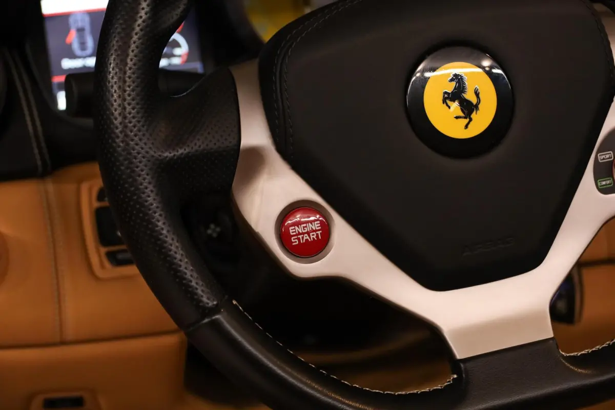 4.3 V8 HELE|Sportuitlaat|Camera|Lift|Carplay|