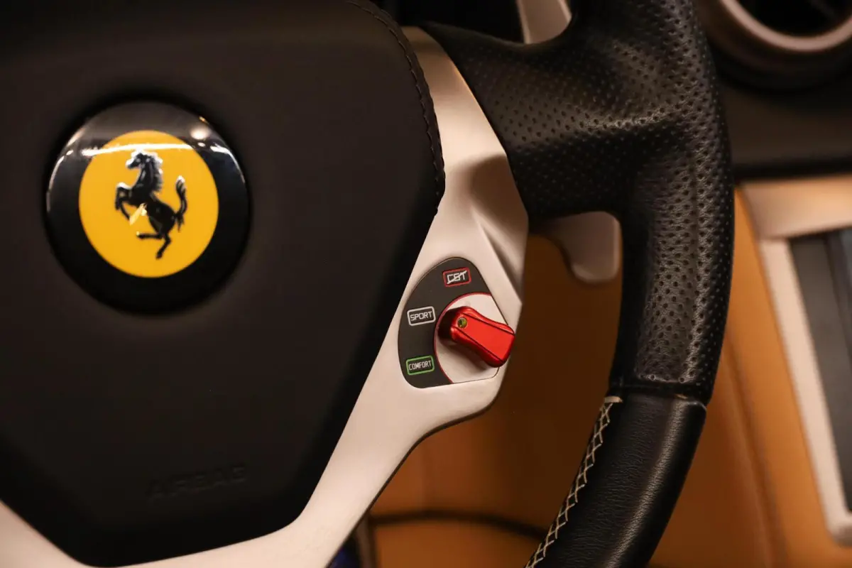 4.3 V8 HELE|Sportuitlaat|Camera|Lift|Carplay|