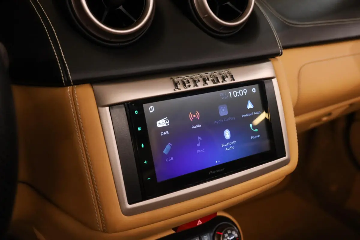 4.3 V8 HELE|Sportuitlaat|Camera|Lift|Carplay|