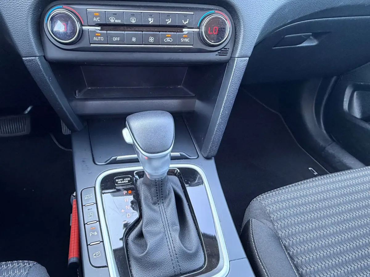 1.0 T-GDi MHEV DynamicLine Carplay / Camera