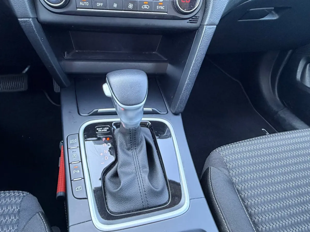 1.0 T-GDi MHEV DynamicLine Carplay / Camera