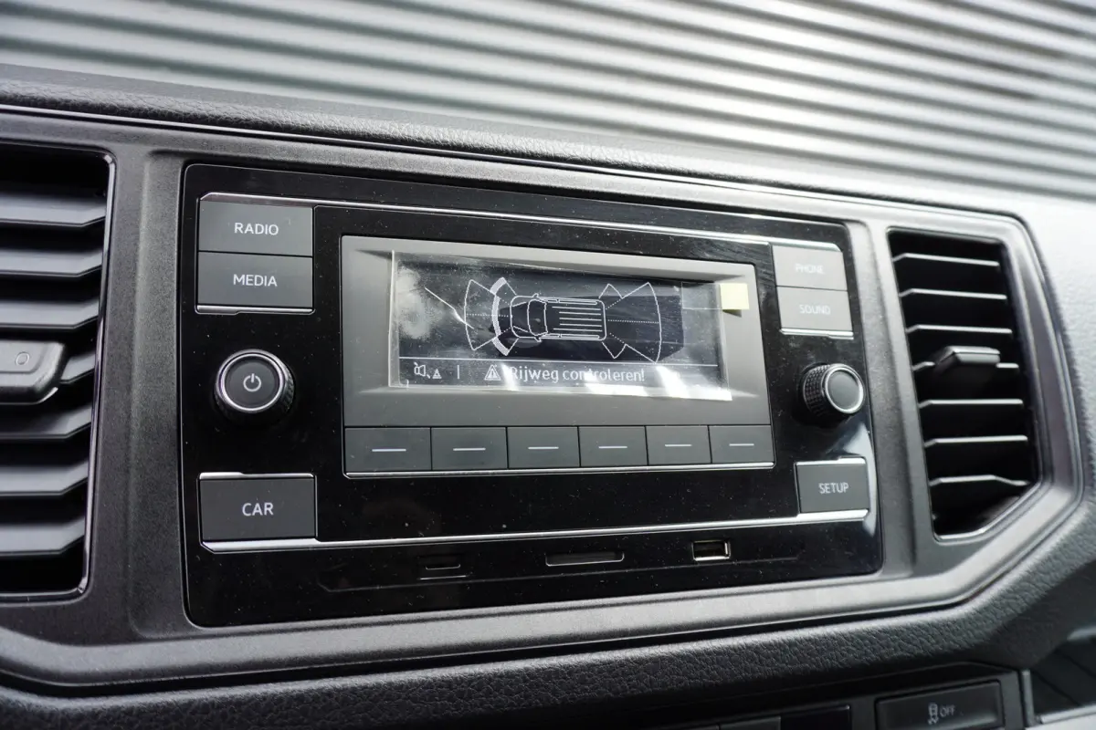 140pk L3H3/L2H2 LED Airco Cruise control Parkeersensoren 3-Zits Radio Bluetooth