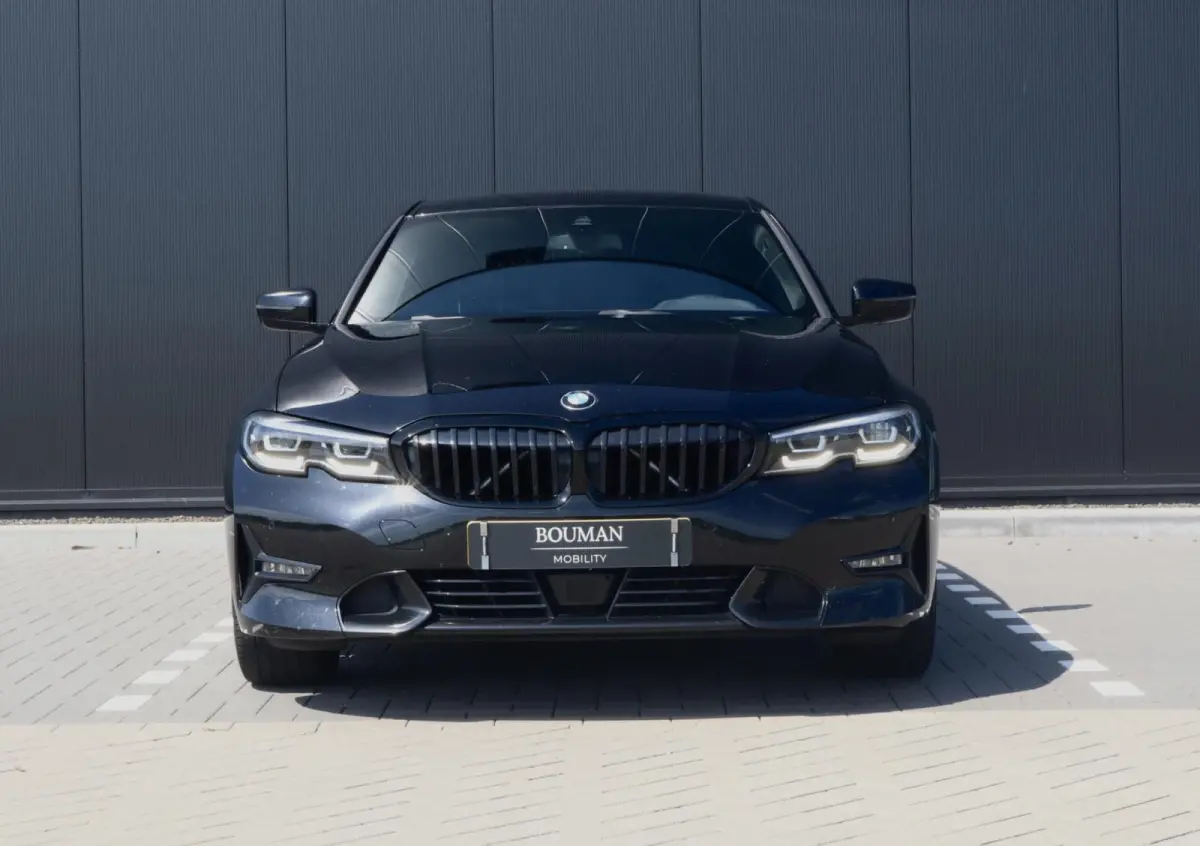 330i High Executive Edition
