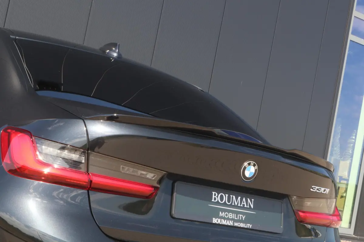 330i High Executive Edition