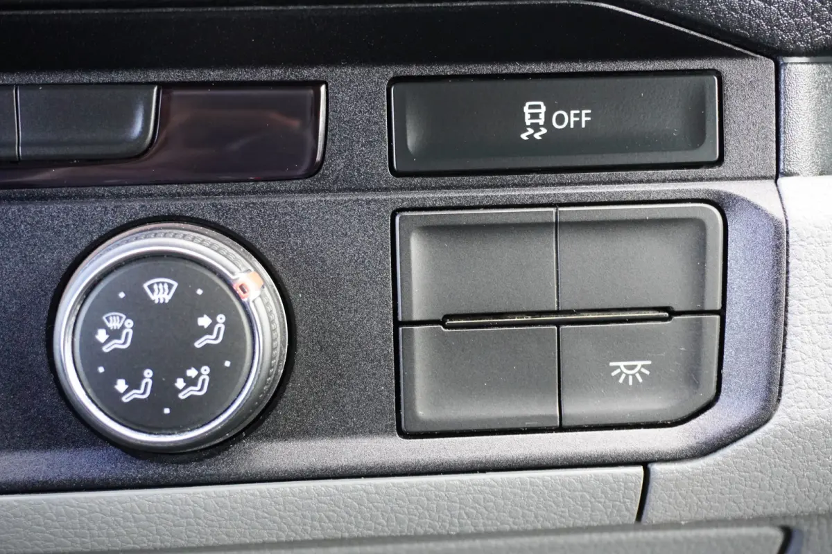 140pk L3H3/L2H2 7 persoons Apple carplay Airco kunstleder