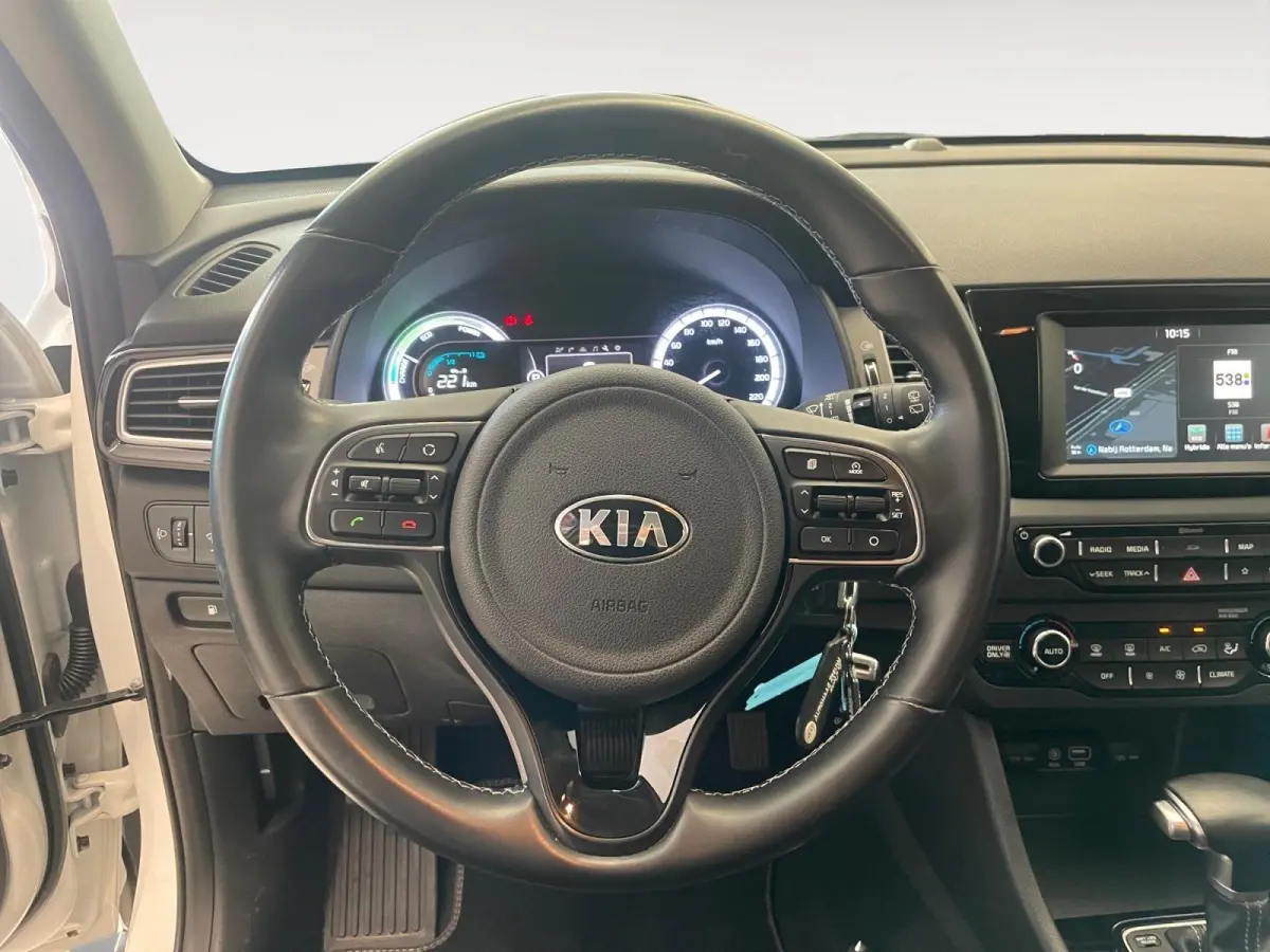 1.6 GDi Hybrid DynamicLine | Climate Control | Cruise Control | Camera | Navigatie | Bluetooth |