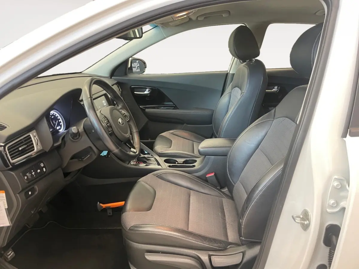 1.6 GDi Hybrid DynamicLine | Climate Control | Cruise Control | Camera | Navigatie | Bluetooth |