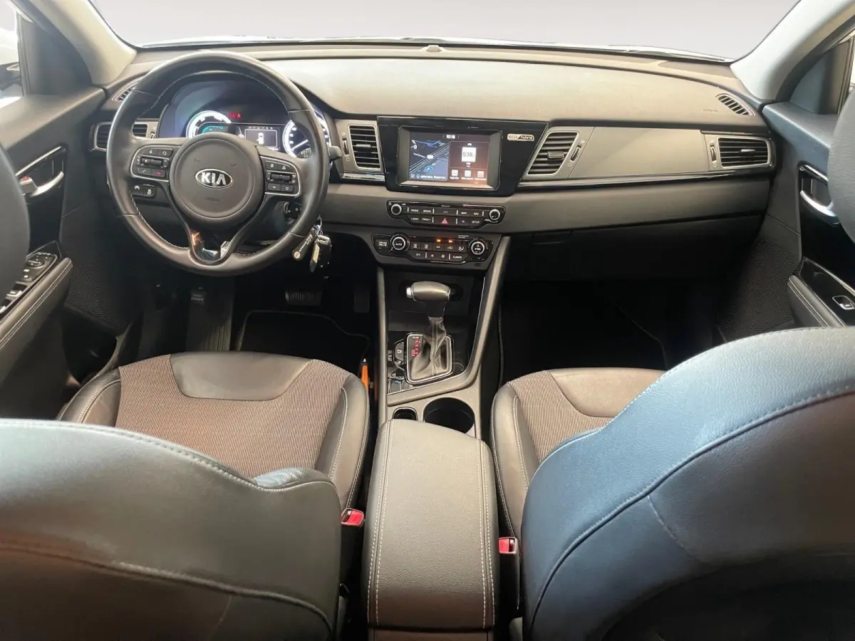 1.6 GDi Hybrid DynamicLine | Climate Control | Cruise Control | Camera | Navigatie | Bluetooth |